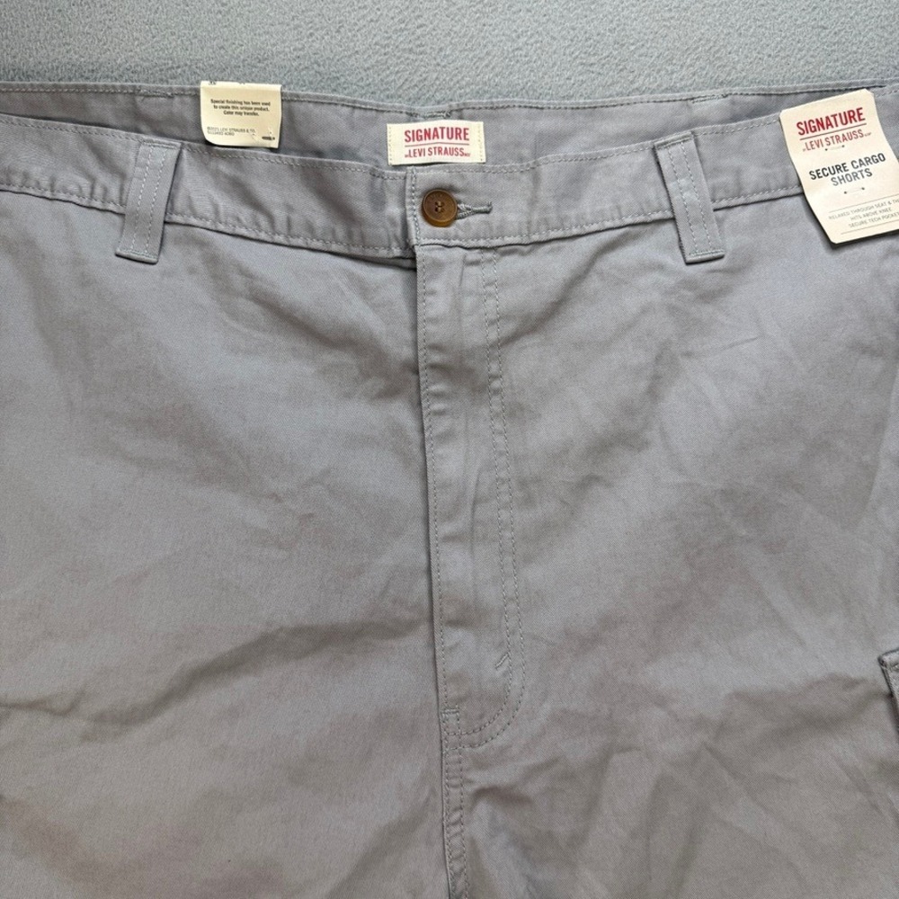 Levi Signature Cargo Shorts Relaxed Size 44 (FIT 45) Gray Utility Workwear NWT - Picture 2 of 15